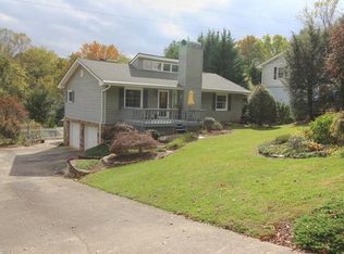 14 Woodfield Rd, Arden, NC 28704