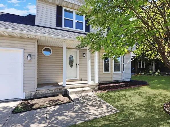 2905 Shadow Creek Ln, Des Moines, IA 50320