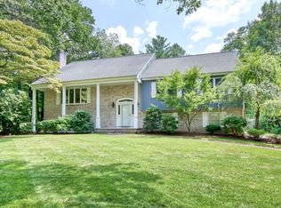 29 Briarwood Dr, Westwood, MA 02090