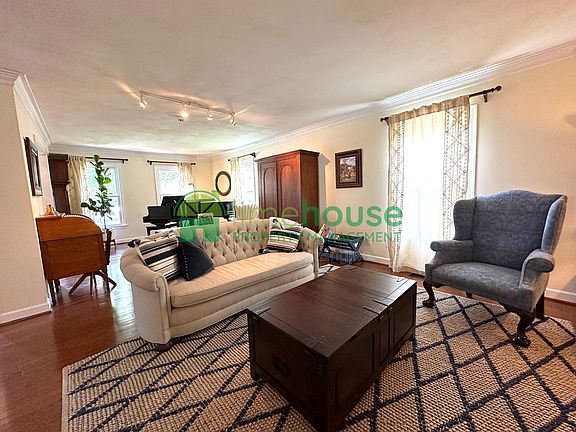 5th image of 1149 Birks Ln