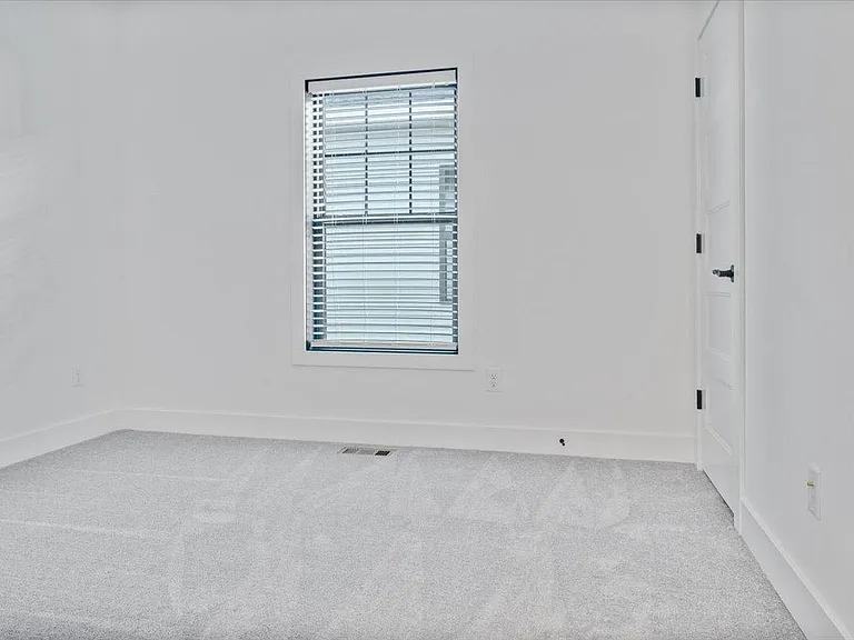 1627 Duncannon Dr — Photo 21