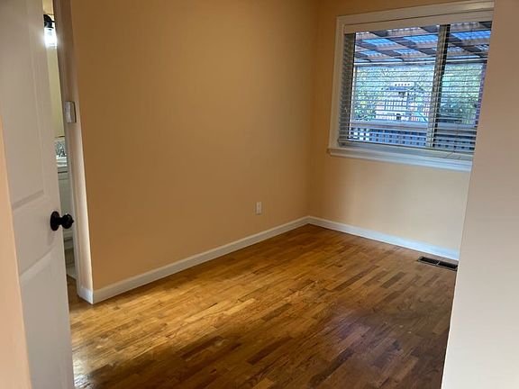 3rd image of 14129 83rd Pl NE