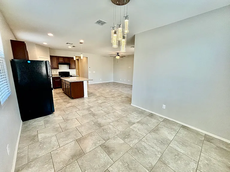 1549 E Kingman Pl — Photo 31