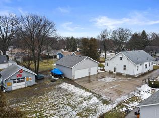 5306 73rd St, Kenosha, WI 53142