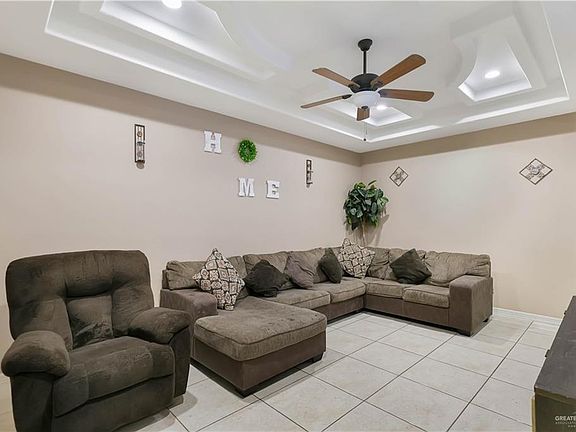 4th image of 306 Los Laureles Dr