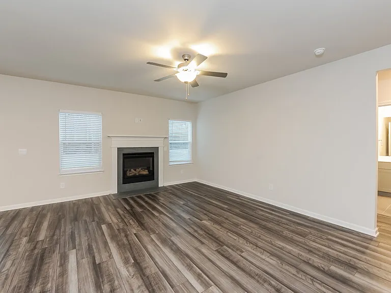 6068 Hickory Creek Ct — Photo 5