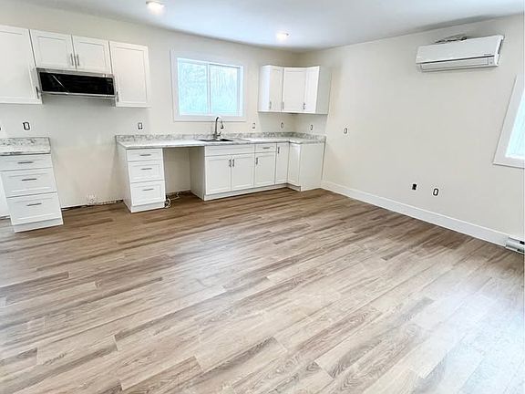 2nd image of 161 Nevers Rd #4