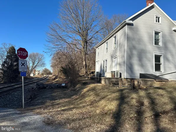 23806 Suede Ln, Smithsburg, MD 21783