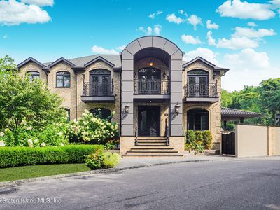327 Sprague Ave, Staten Island, NY, 10307