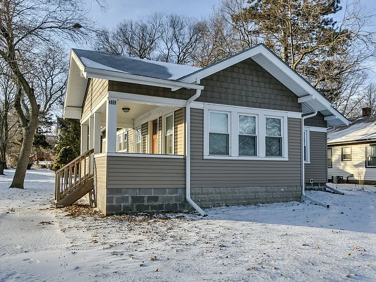 4859 Calvert St — Photo 3