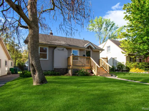218 Roth Blvd, Clawson, MI 48017