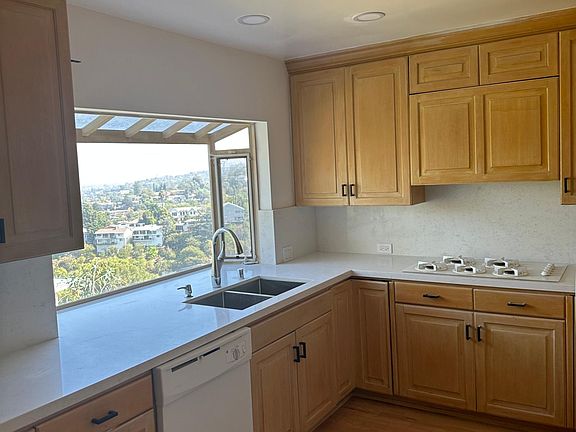 5th image of 3900 Witzel Dr