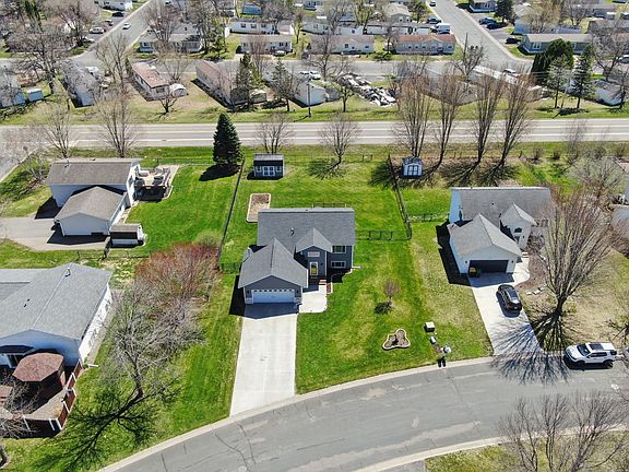 4th image of 4028 Aspen Cir S