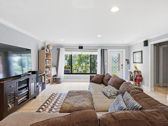 3rd image of 22504 SW 65th Avenue