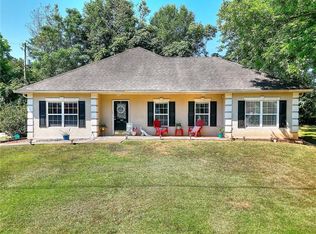 65 Pine Ave, Commerce, GA 30529