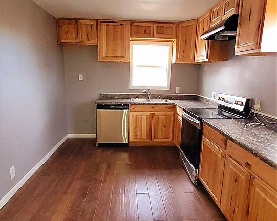 5th image of 1404 N Lee Cir