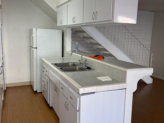 2nd image of 5575 Keoncrest Cir APT 3