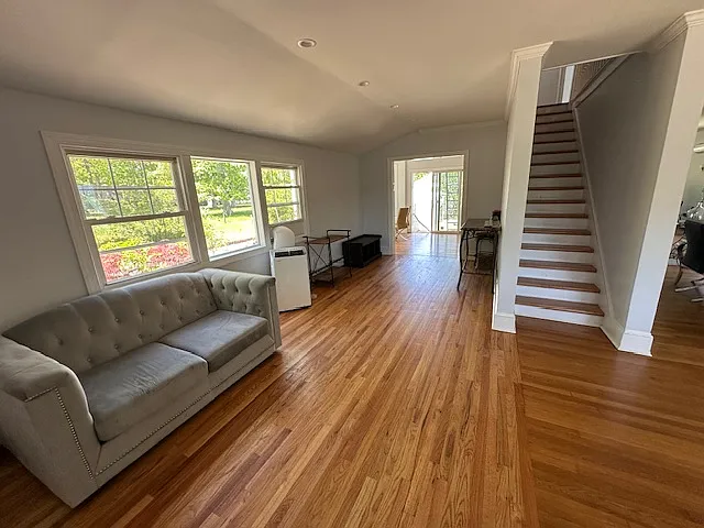 421 W Lincoln Ave — Photo 17