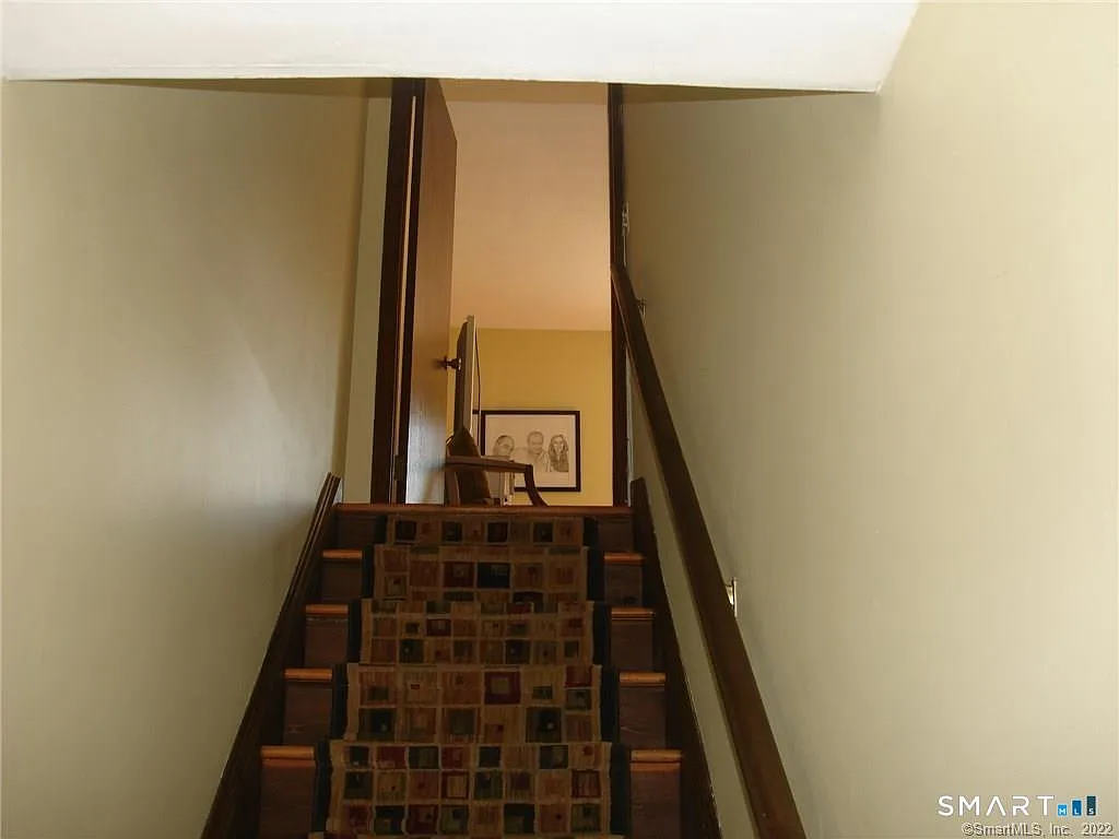 2 bed, 1.5 bath, 1105 sqft, $2,500 — Photo 3