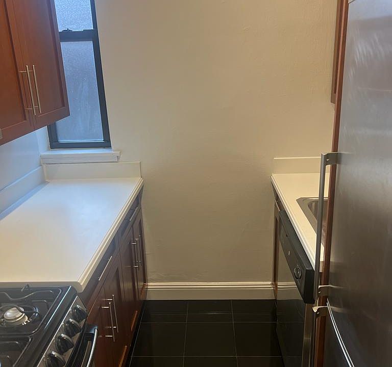 1st image of 171 E 83rd St APT 5A