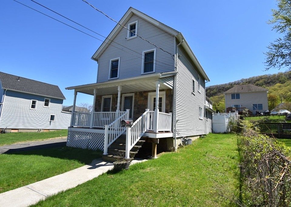 1st image of 161 Gurnee Ave