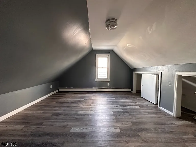 748 Trumbull St #2 — Photo 9