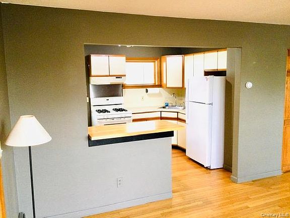 5th image of 56 Gwendolyn Place