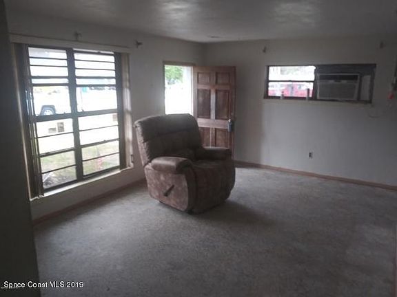 2nd image of 711 Japonica Dr