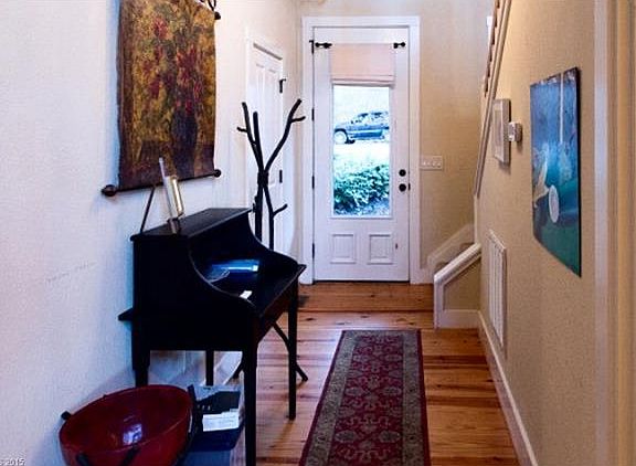 4th image of 337 Hedgewood Dr #472