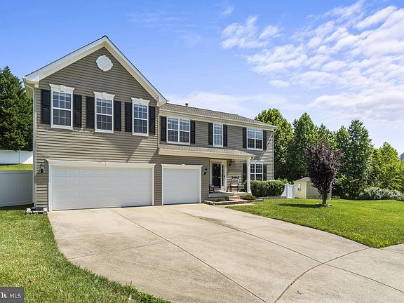 3rd image of 7 Cavern Ct
