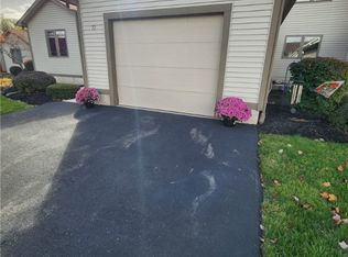 72 Harrier Cir, Rochester, NY 14623