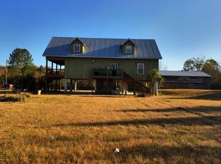 421 Old Bay City Rd, Wewahitchka, FL 32465