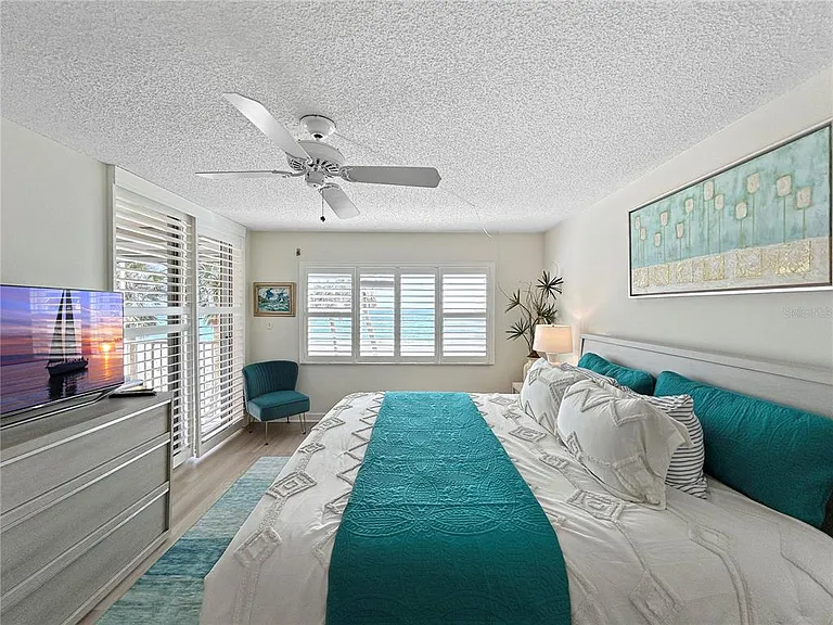4325 Gulf Of Mexico Dr #305 — Photo 12