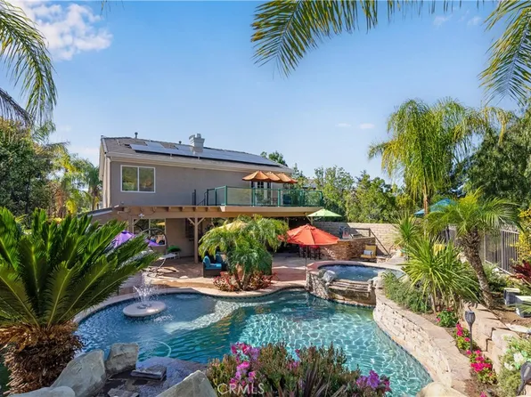 22019 Gold Canyon Dr, Saugus, CA 91390