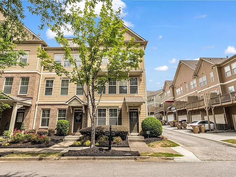 501 Grove Field Ct — Photo 1