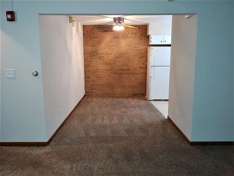 2099 Vernon Dr #2 — Photo 5