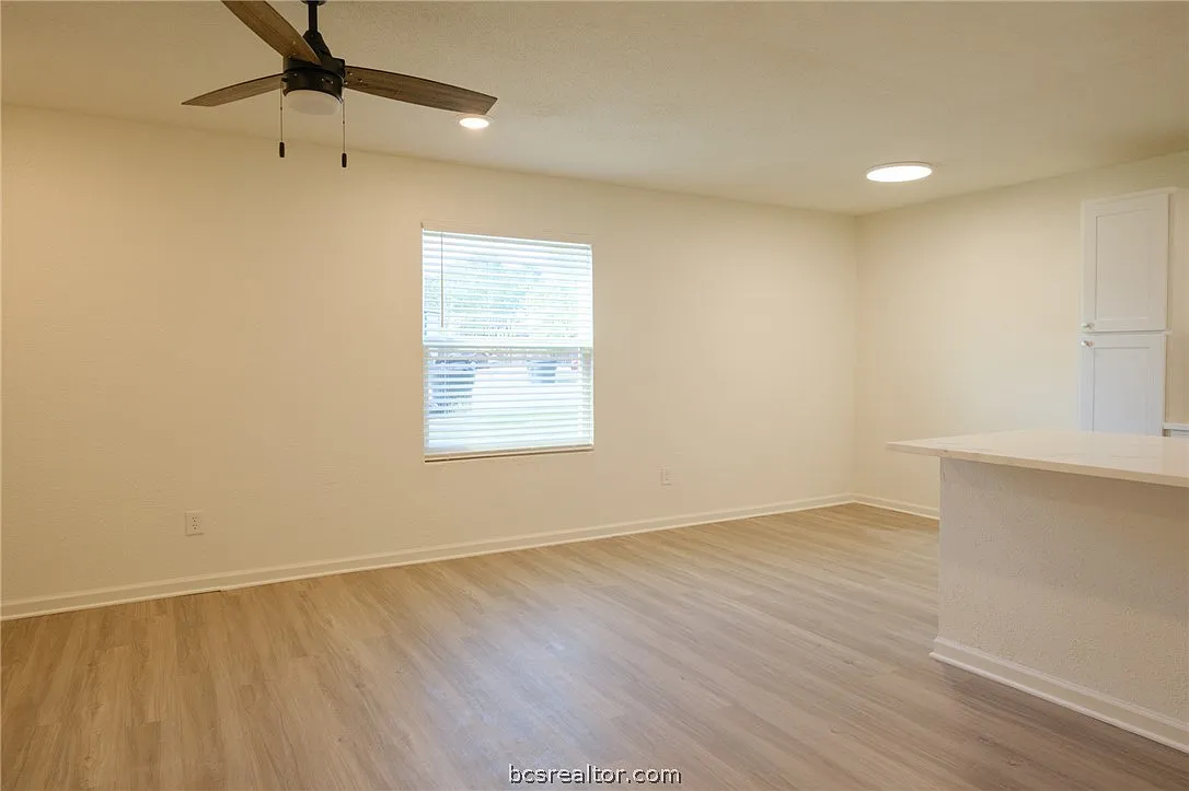 2 bed, 798 sqft, $995 — Photo 1