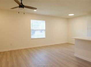 1500 Alpine Cir APT A, College Station, TX 77840