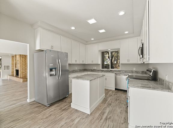 5th image of 10802 Teton Ln