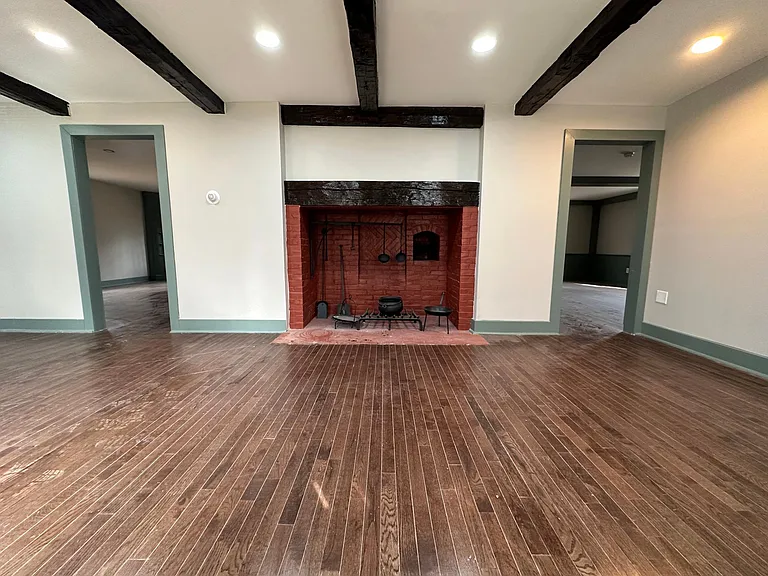 2860 Whitney Ave #1 — Photo 1