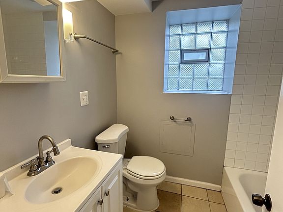 4th image of 9209 S Woodlawn Ave #1