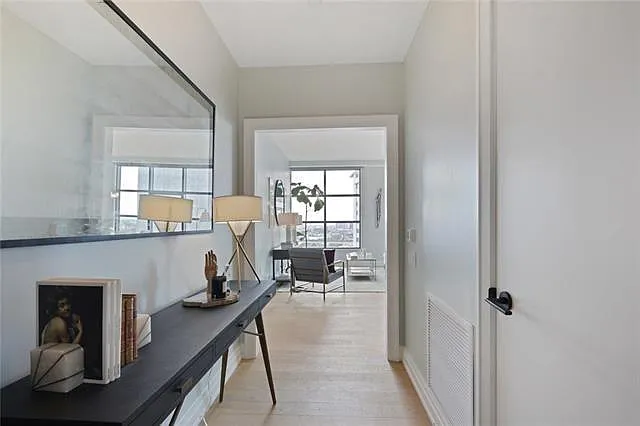2 bed, 2.0 bath, 1263 sqft, $4,700 — Photo 2