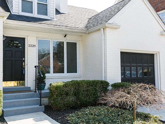 3rd image of 2228 Emerson Ave