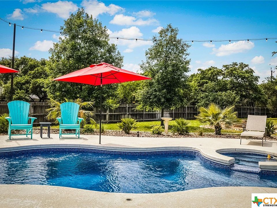 1st image of 8411 Orchard Gln