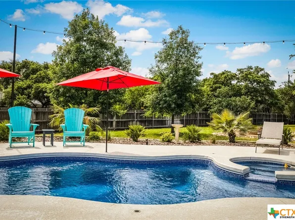 8411 Orchard Gln, San Antonio, TX 78266