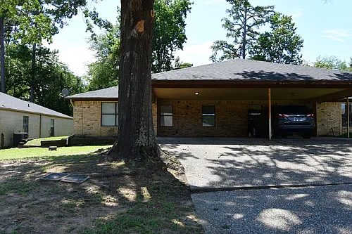 2529 Westminster Dr Photo 1