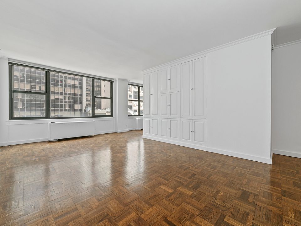 1st image of 65 W 55th St APT 8A