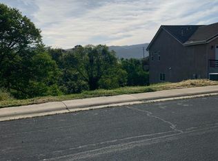 1075 Paradise Peak Rd, Valley Springs, CA 95252