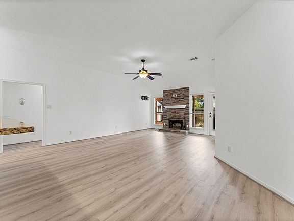 5th image of 351 Fantasy Ln