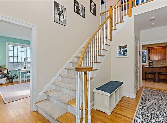 3rd image of 3 Roosa Ln